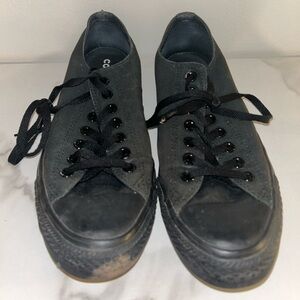 Black Converse!